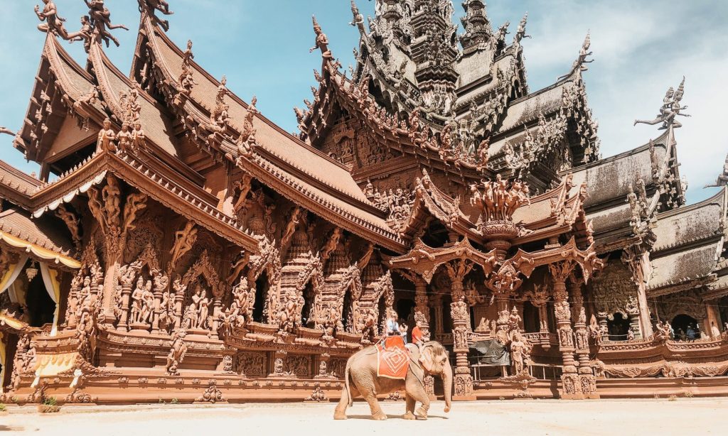 homepage-thecharmingworld